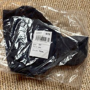 NWT Childrens place rash guard size small 5/6 tidal blue navy blue